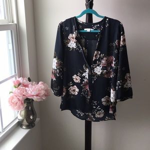 3/4 sleeve button blouse with florals